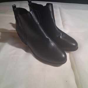 Elegant Black Ankle Boots